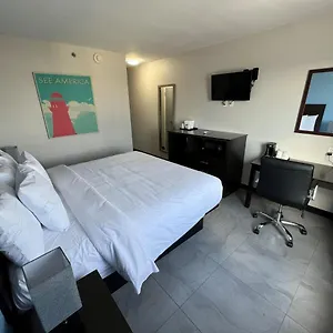 Travelodge By Wyndham Queens Hotel New York